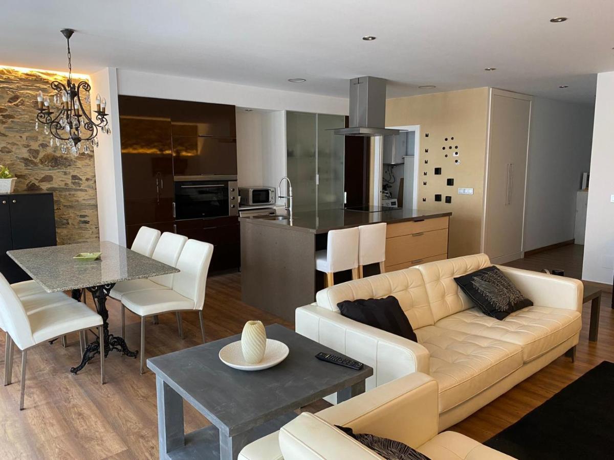Apartamento Centrico Y Moderno Apartment Ferrol Luaran gambar