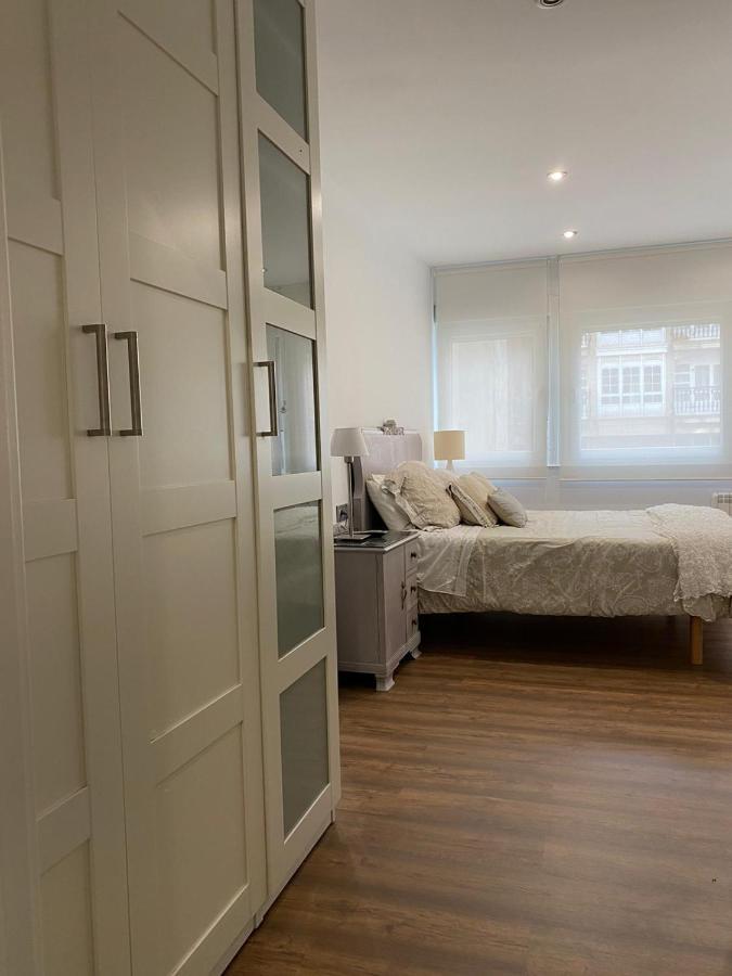 Apartamento Centrico Y Moderno Apartment Ferrol Luaran gambar